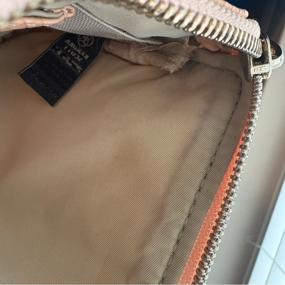 Kendra Scott Wristlet Pouch Womens Small Blush Pink Snakeskin Embossed‎